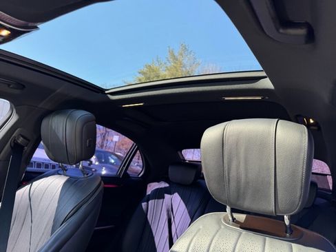 Used 2022 Mercedes-Benz S 580 4MATIC Sedan w/ AMG Line Package image 35