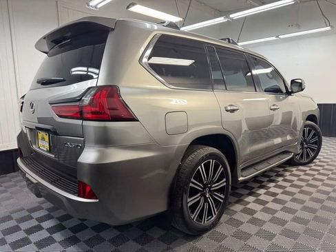 Used 2019 Lexus LX 570 4WD w/ Luxury Package image 3