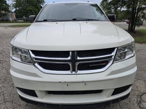 Used 2016 Dodge Journey SE w/ Flexible Seating Group FWD image 2
