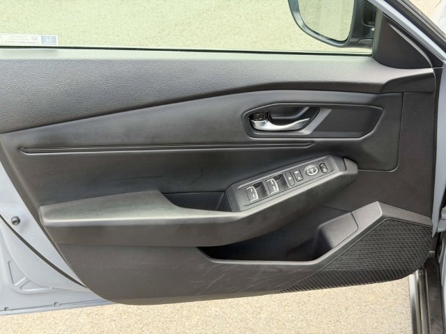 Used 2025 Honda Accord SE image 12