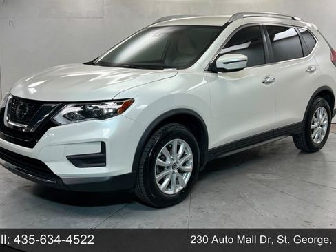 Used 2020 Nissan Rogue SV image 1