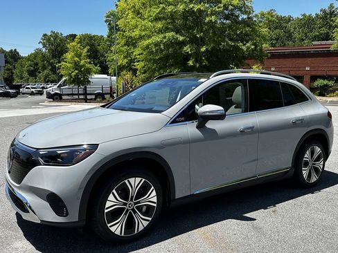 New 2026 Mercedes-Benz EQE 320 4MATIC SUV image 4
