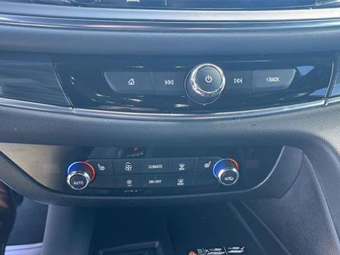 Used 2023 Buick Enclave Essence w/ Sport Touring Edition image 13