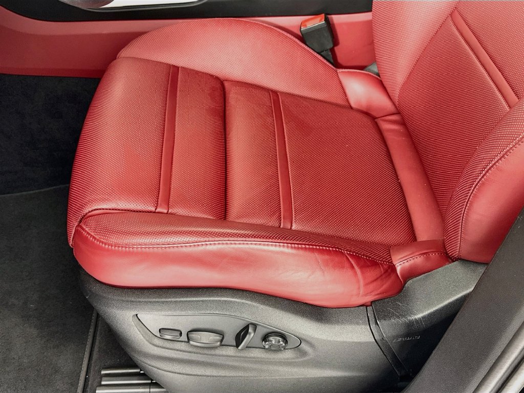 Certified 2023 Porsche Cayenne Turbo AWD/4WD image 13