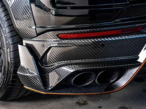 Used 2022 Lamborghini Urus image 32