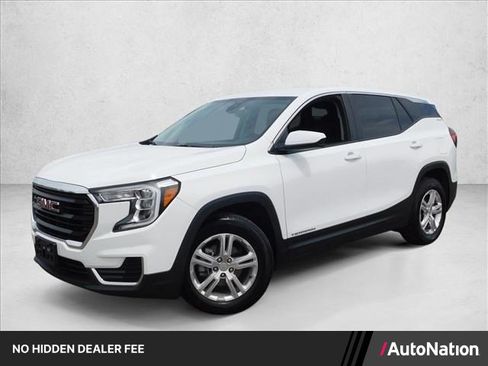 Used 2024 GMC Terrain SLE FWD image 1