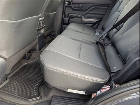 Used 2025 Toyota 4Runner TRD Off-Road Premium image 9