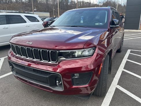 Certified 2022 Jeep Grand Cherokee L Overland image 2