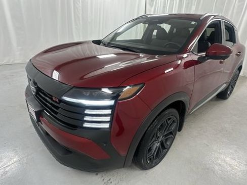 Certified 2025 Nissan Kicks SR image 7