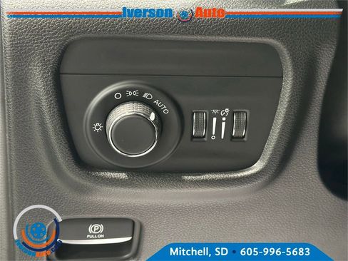 New 2025 Jeep Grand Cherokee L Altitude image 16