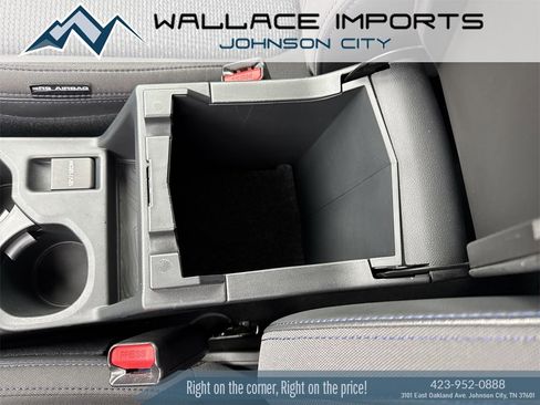 Used 2025 Subaru Forester Premium w/ Convenience Package #2 image 21