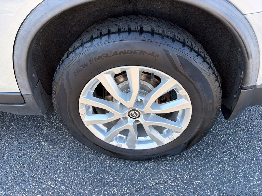Used 2020 Nissan Rogue SV AWD/4WD image 4