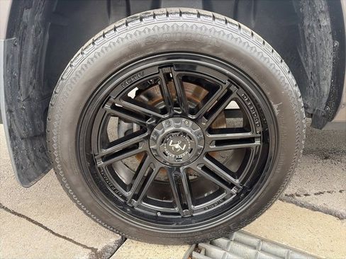 Used 2021 RAM 1500 Laramie image 10