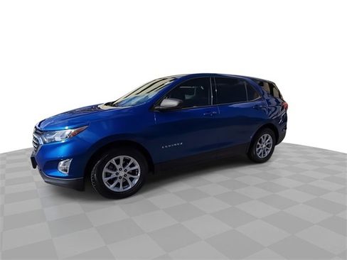 Certified 2019 Chevrolet Equinox LS image 4