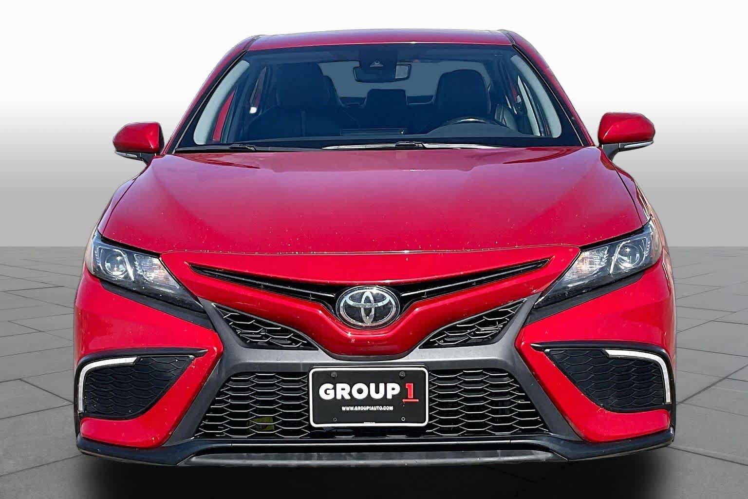 Used 2023 Toyota Camry SE FWD image 4
