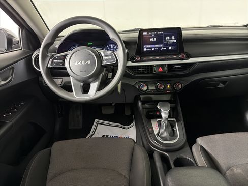 Used 2023 Kia Forte LX image 43