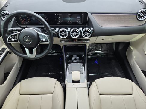 Used 2021 Mercedes-Benz GLA 250 4MATIC image 22