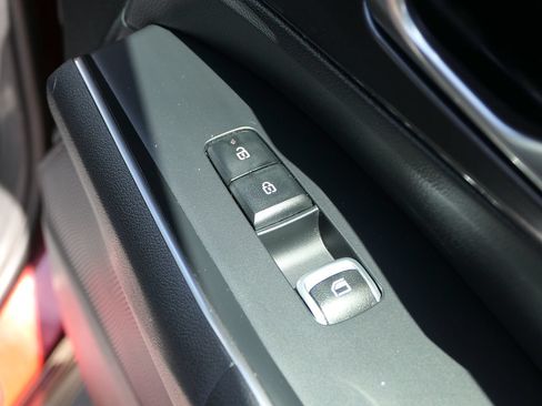 Used 2024 Kia Sorento S w/ Panoramic Sunroof Package FWD image 26