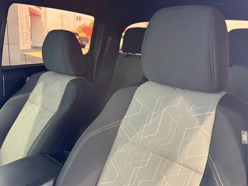 Certified 2021 Toyota Tacoma TRD Off-Road w/ Technology Package image 21