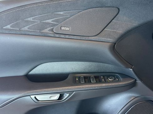 Used 2025 Lexus RX 500h F Sport image 11