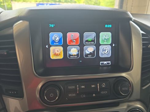 Used 2018 Chevrolet Tahoe Premier AWD/4WD image 22