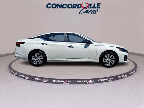 Certified 2025 Nissan Altima 2.5 S FWD image 8