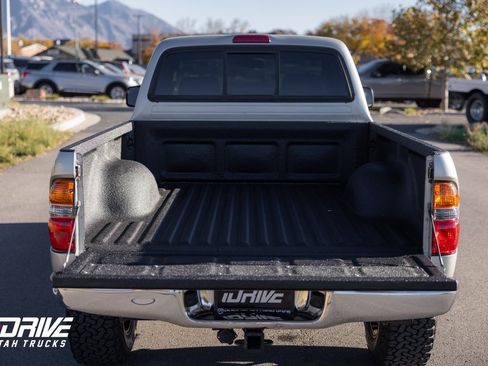 Used 2004 Toyota Tacoma 4x4 Xtracab V6 image 10