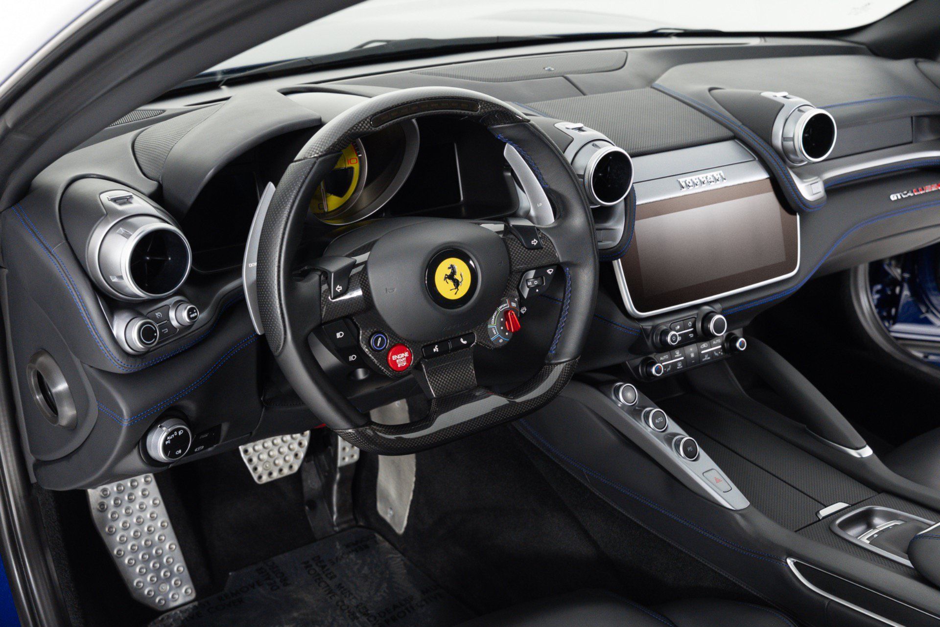 Used 2019 Ferrari GTC4Lusso T RWD image 18
