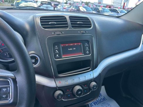 Used 2017 Dodge Journey SXT FWD image 26