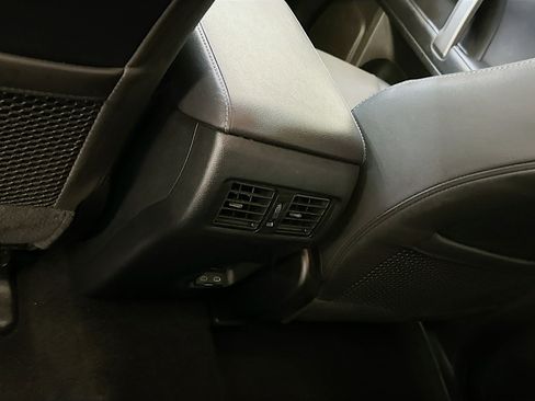 Used 2024 Toyota 4Runner SR5 Premium image 28