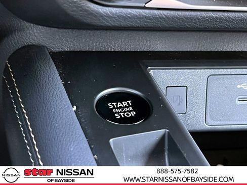 Used 2025 Nissan Kicks SV w/ SV Premium Package image 27