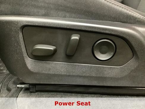 Used 2023 Chevrolet Colorado LT w/ LT Convenience Package II image 14