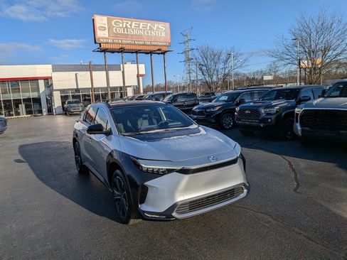 Used 2025 Toyota bZ4X Limited w/ Weather Package image 2