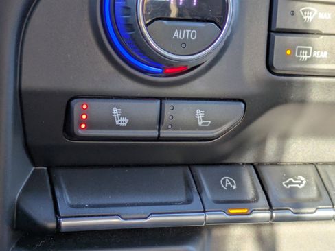 Used 2021 Chevrolet Silverado 1500 LT image 30