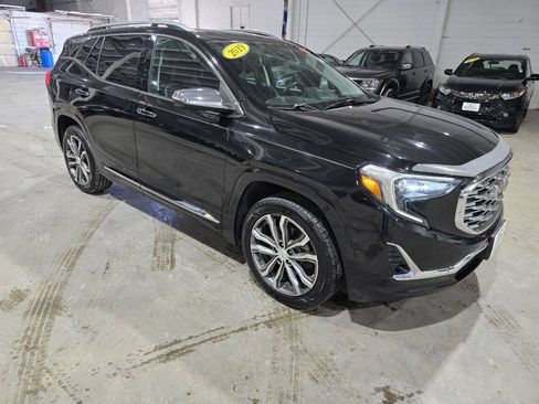 Used 2019 GMC Terrain Denali w/ Advanced Safety Package AWD/4WD image 16