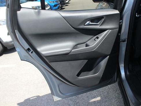 Used 2025 Chevrolet Equinox LT FWD image 22