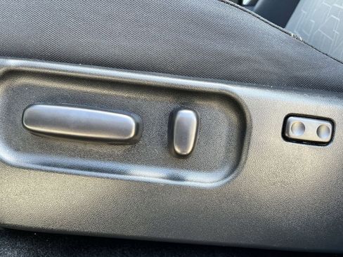 Used 2023 Toyota Tacoma TRD Sport w/ Technology Package image 23