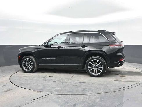 Used 2023 Jeep Grand Cherokee Overland image 2