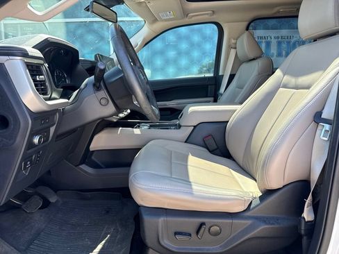 Used 2022 Ford Expedition XLT RWD image 8