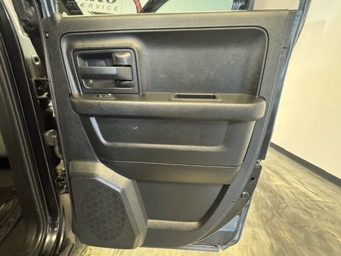 Used 2017 RAM 1500 Express AWD/4WD image 31
