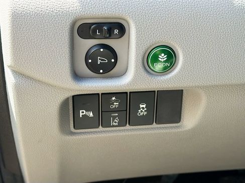 Used 2019 Honda Pilot Touring image 10
