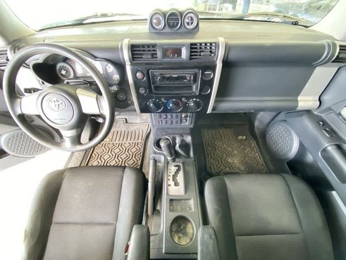Used 2008 Toyota FJ Cruiser Base image 22