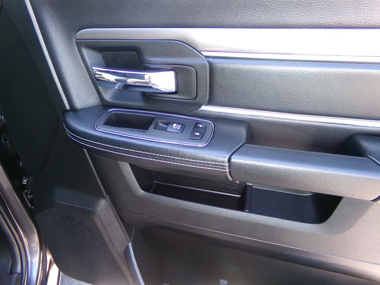 Used 2021 RAM 1500 Warlock AWD/4WD image 39