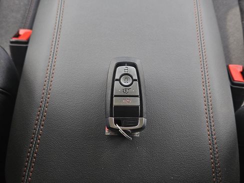 Used 2025 Ford Explorer Active image 35