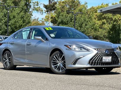 Certified 2022 Lexus ES 300h w/ Premium Package