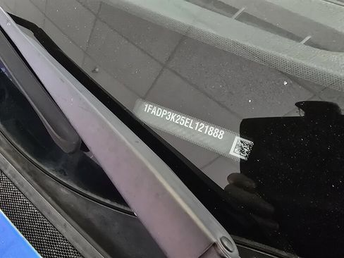 Used 2014 Ford Focus SE image 28