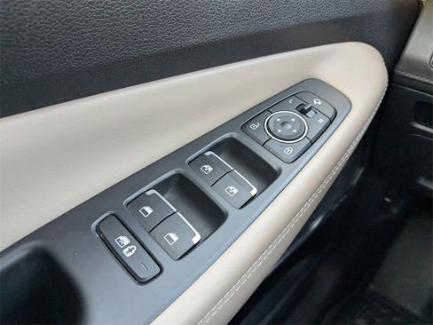 Used 2023 Hyundai Santa Fe Limited image 19