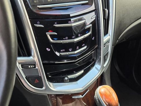 Certified 2014 Cadillac SRX Luxury w/ Driver Assist Package FWD image 22