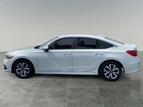 Used 2023 Honda Civic LX image 2