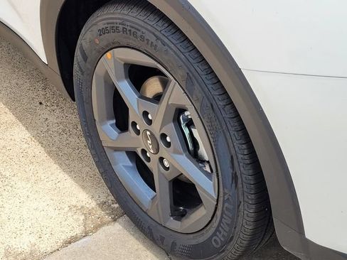 New 2026 Kia K4 FWD image 5